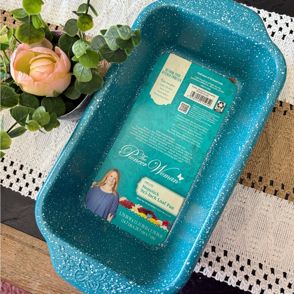 *Discontinued Color*The Pioneer Woman Speckled Aqua Loaf Pan